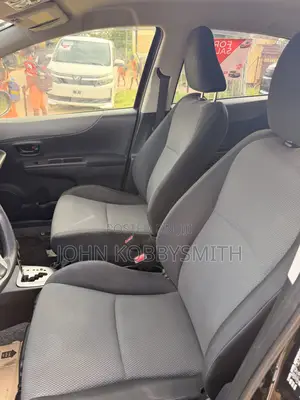 Toyota Vitz 1.0 FWD 3dr 2015 Black