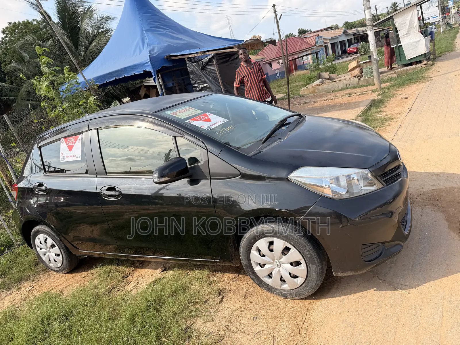 Toyota Vitz 1.0 FWD 3dr 2015 Black