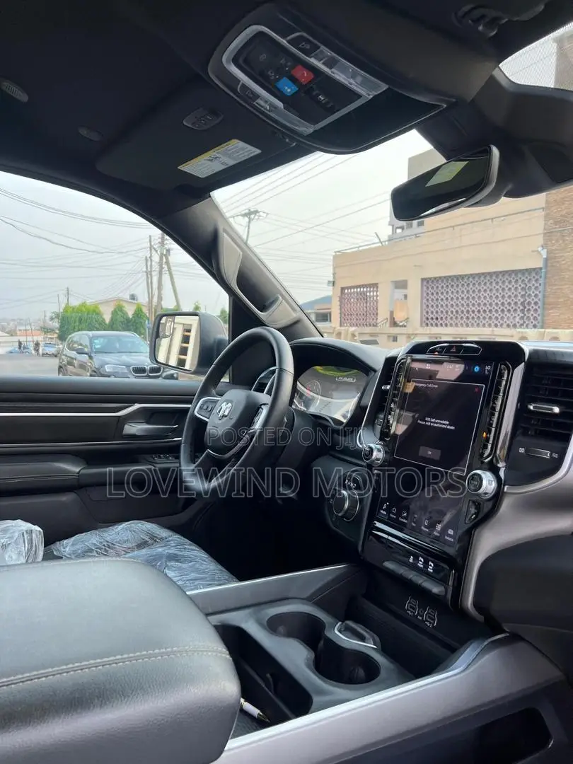 Dodge RAM 2023 White