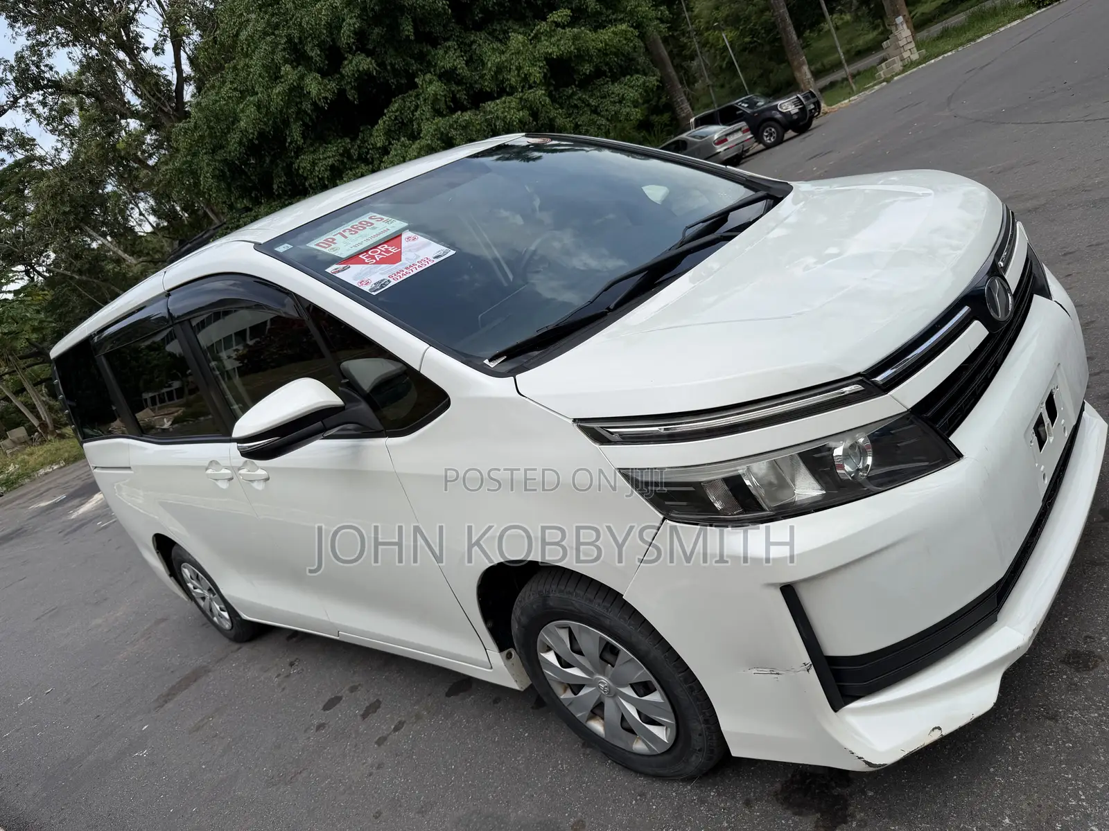 Toyota Voxy 2015 White