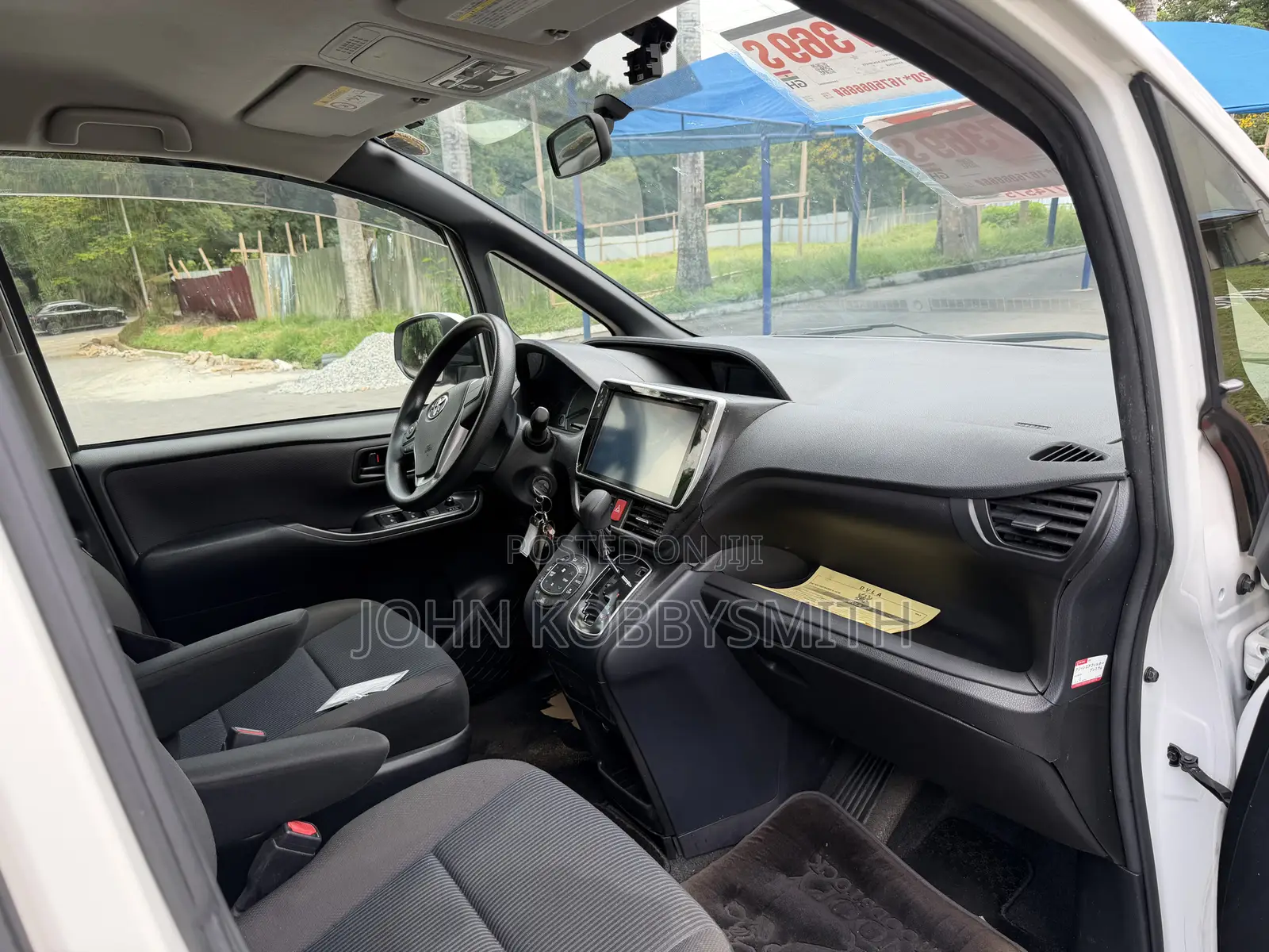 Toyota Voxy 2015 White