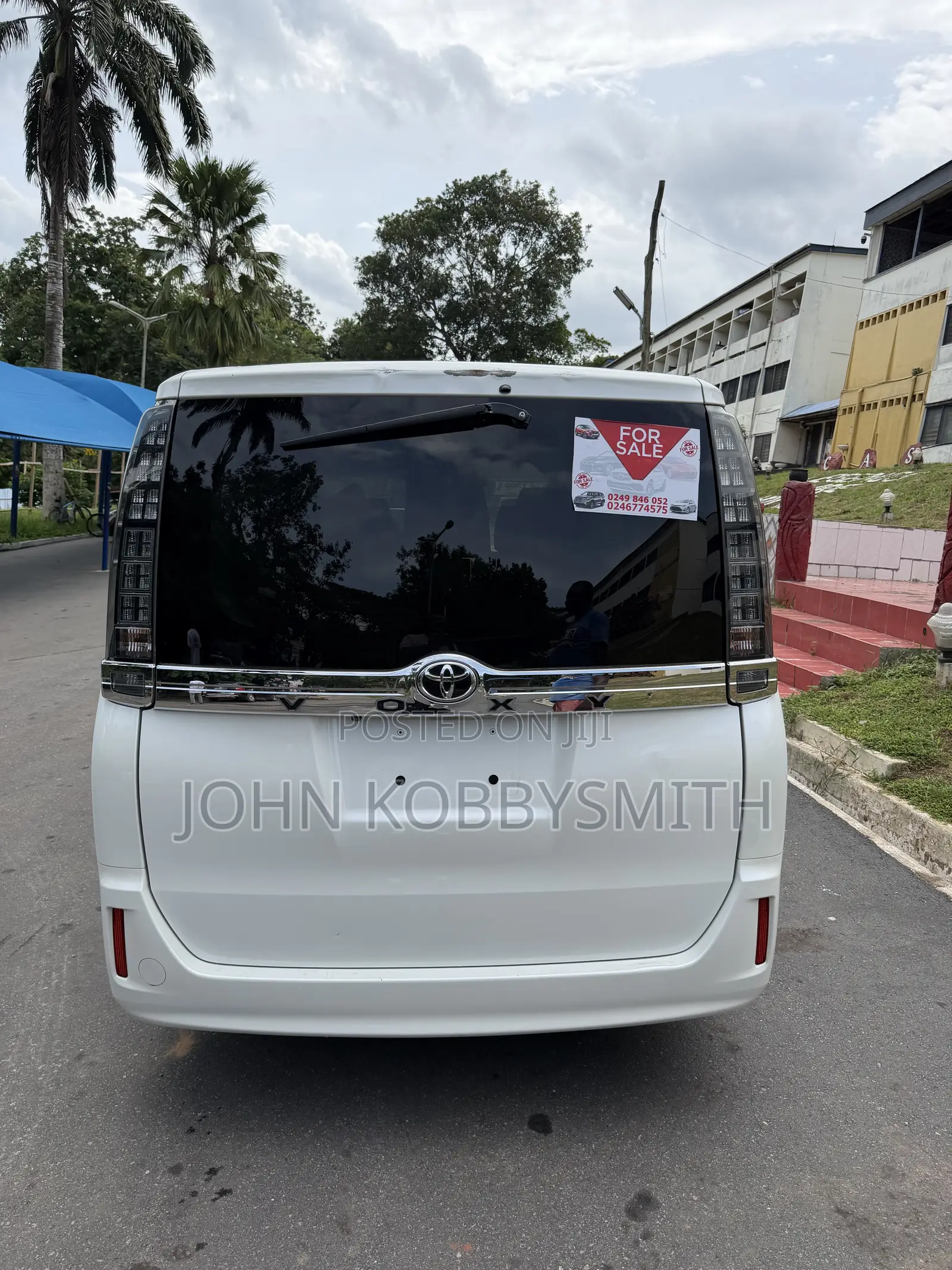 Toyota Voxy 2015 White