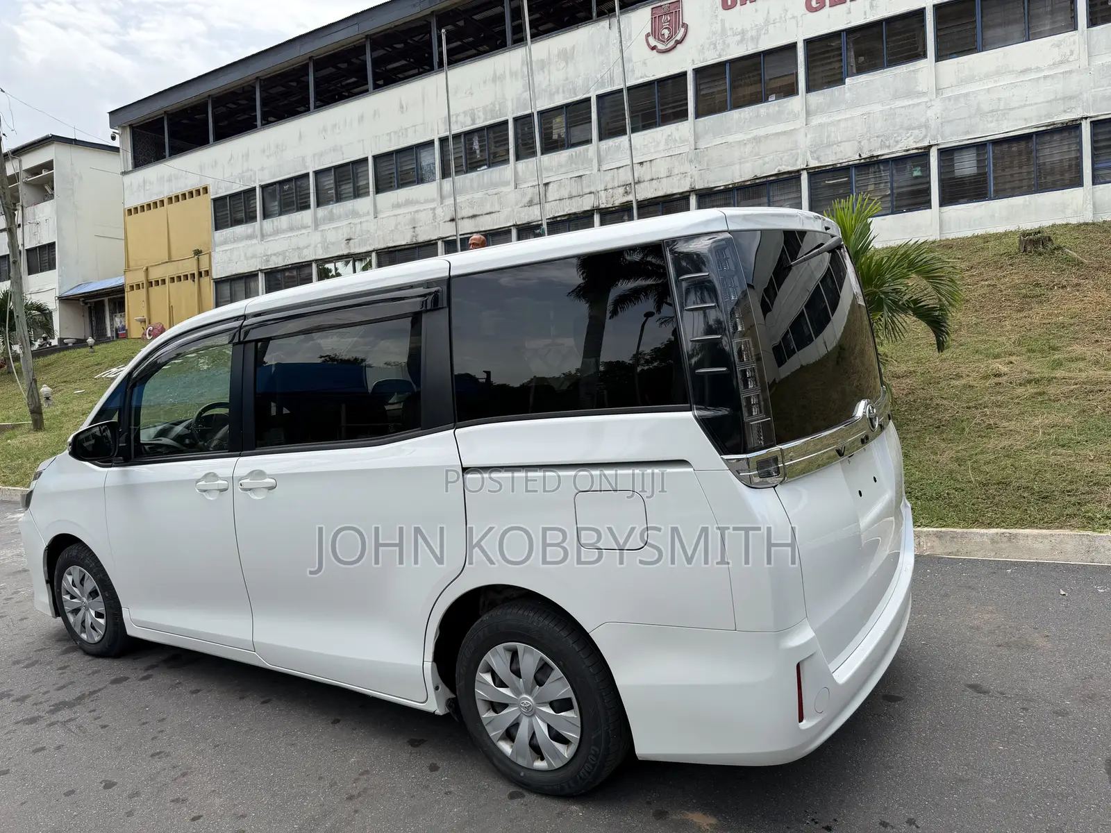 Toyota Voxy 2015 White