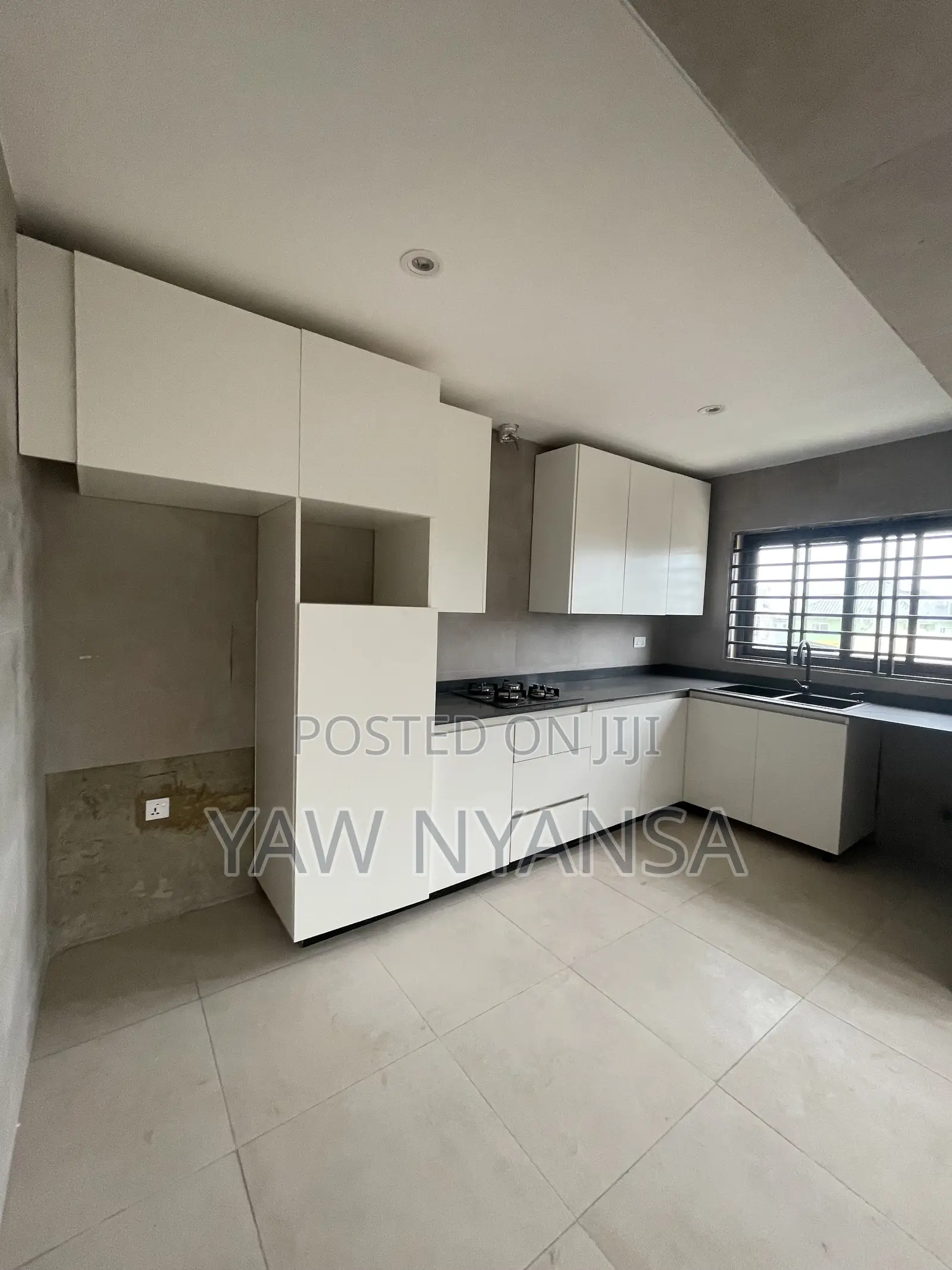 3bdrm Apartment in Bn. Estate, Adenta for rent
