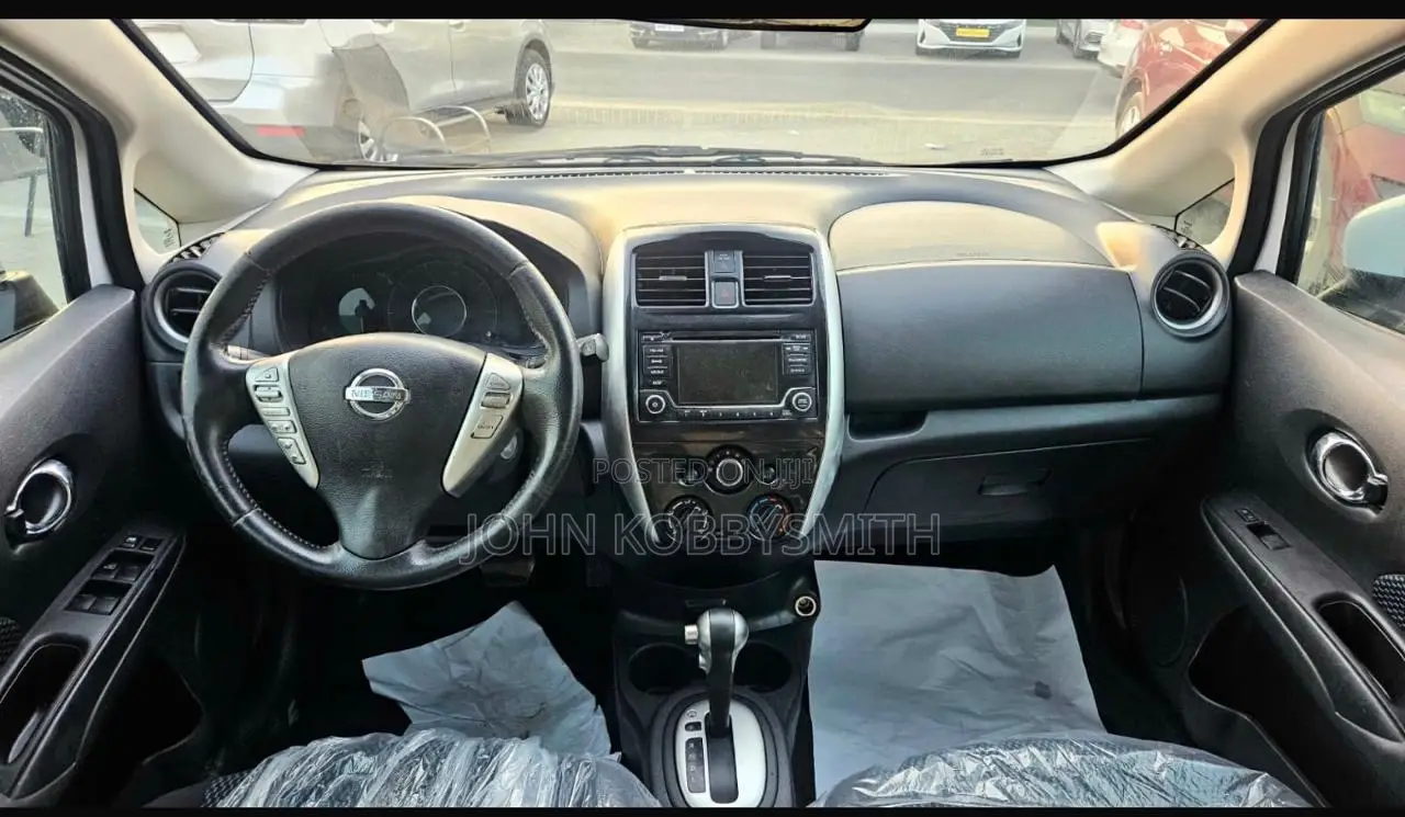 Nissan Versa 1.6 S 2016 White