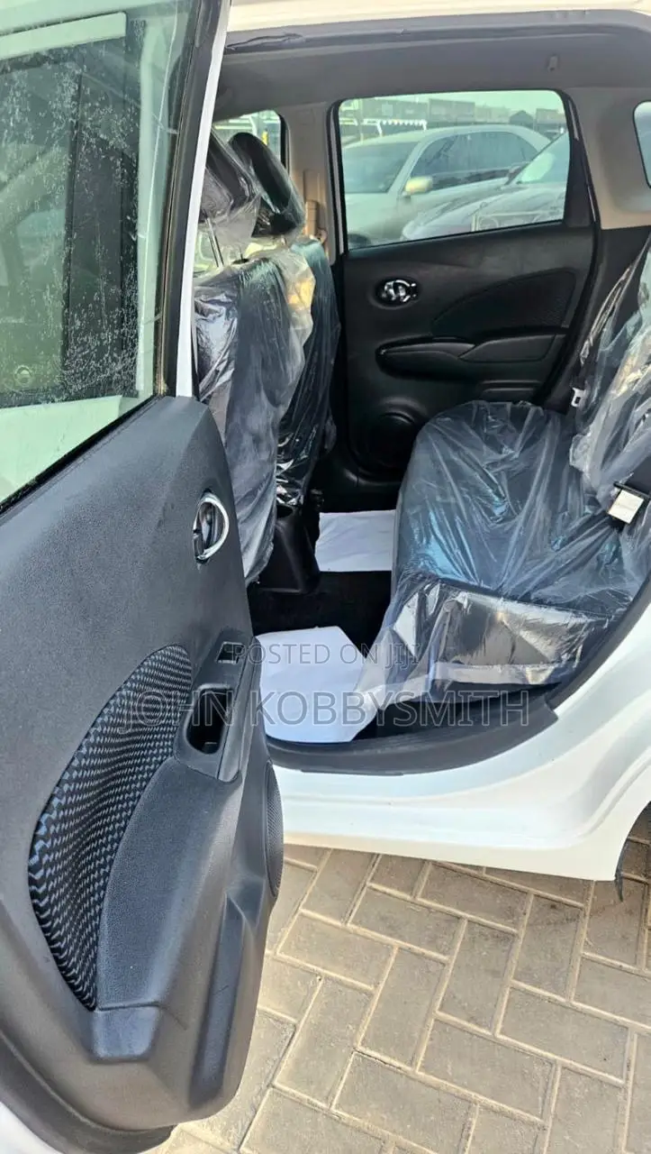Nissan Versa 1.6 S 2016 White