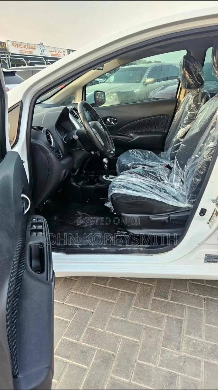 Nissan Versa 1.6 S 2016 White