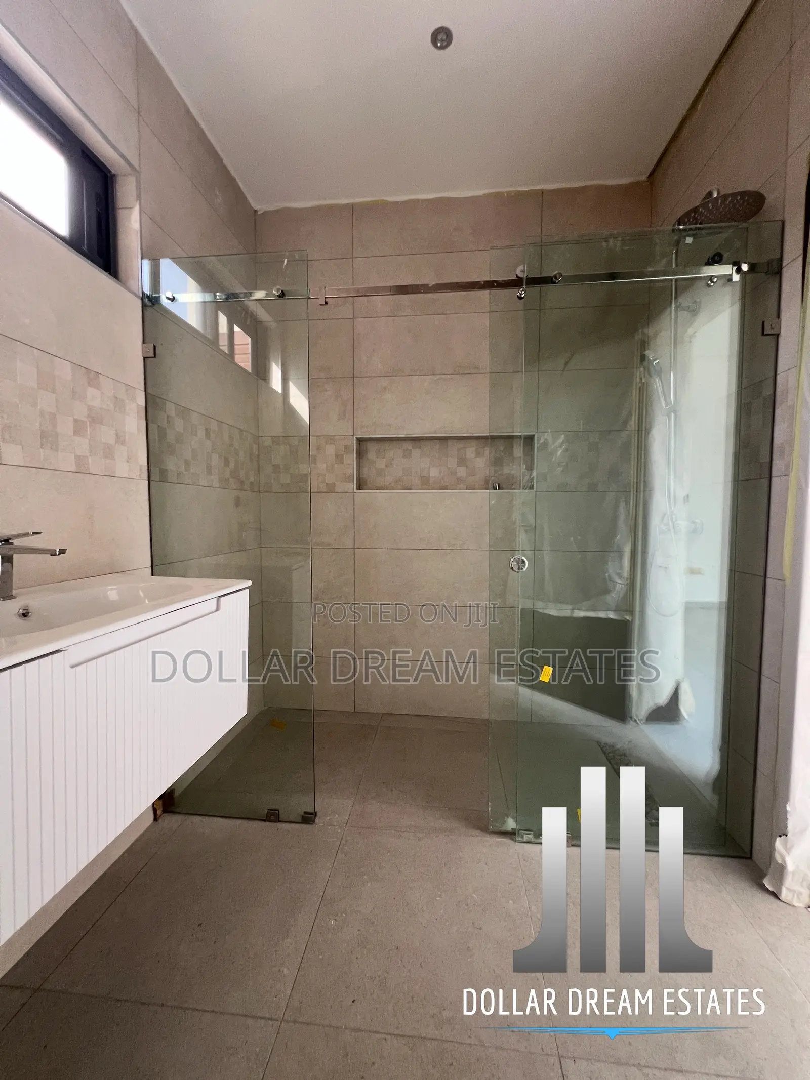 4bdrm House in Adjiriganor for sale