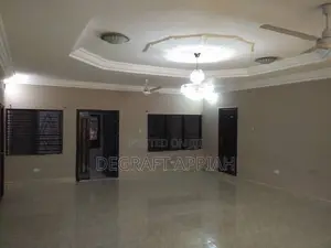 5bdrm House in Santasi Brofoyedru, Kumasi Metropolitan for sale