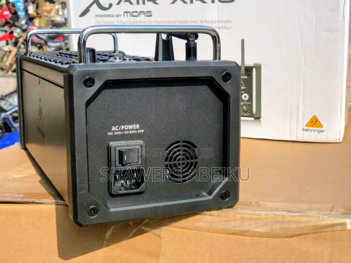 Behringer Xair Digital Mixer