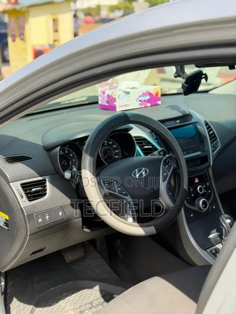 Hyundai Elantra Value Edition Sedan FWD (1.8L 4cyl 6A) 2016 Silver