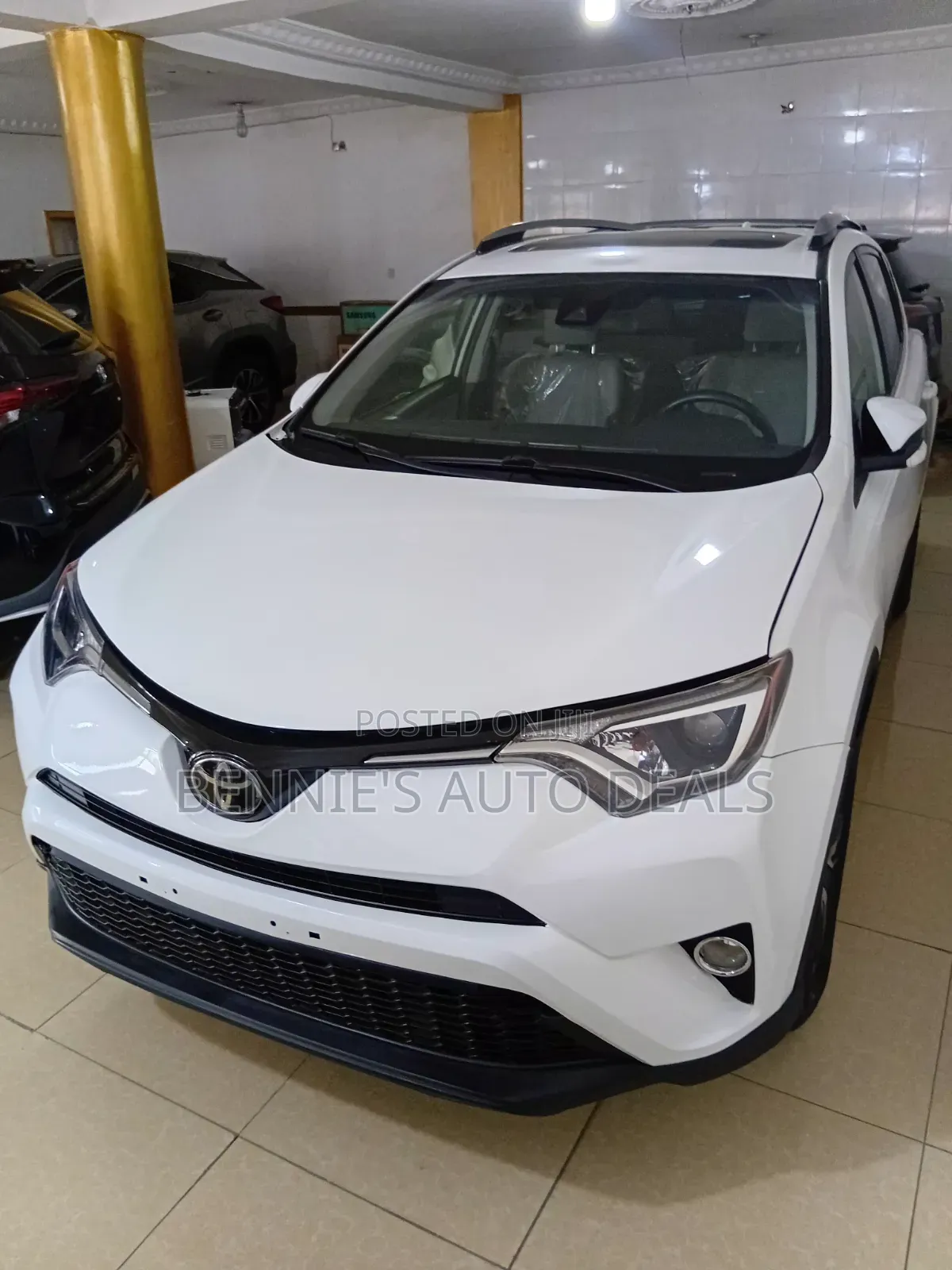 Toyota RAV4 2019 White