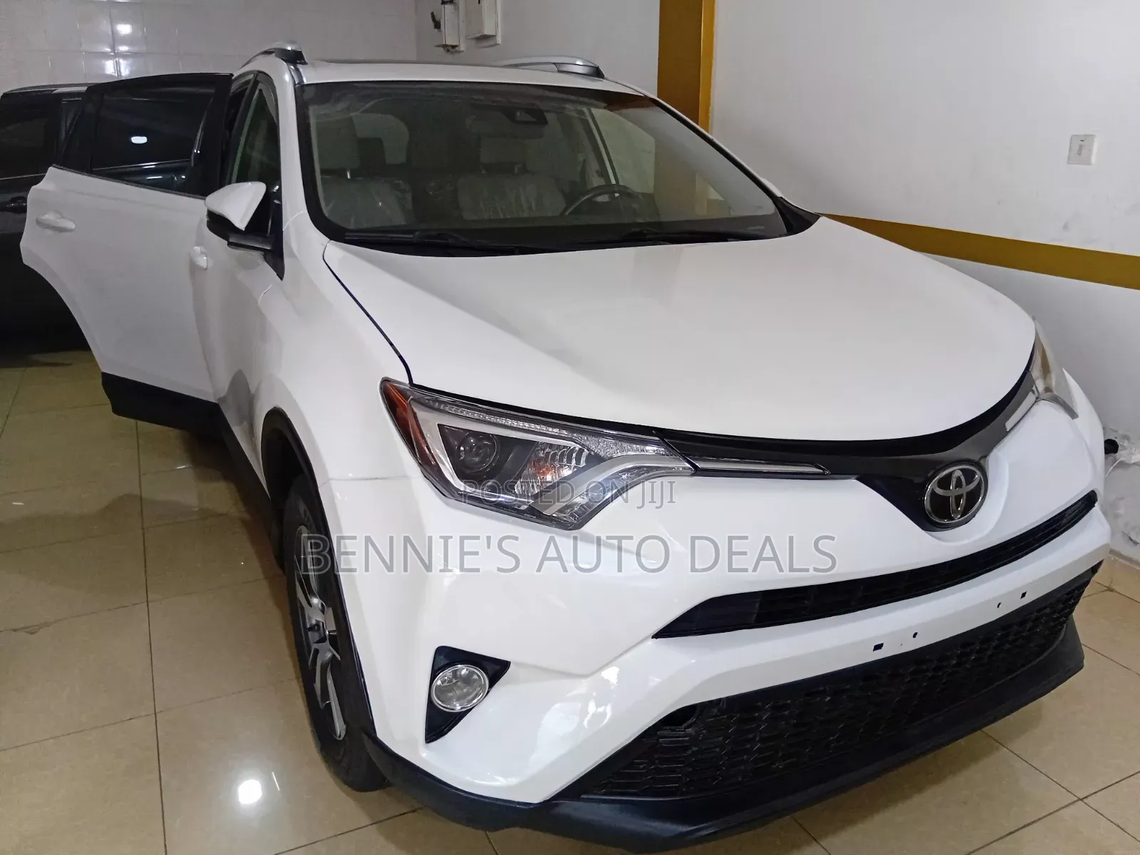 Toyota RAV4 2019 White