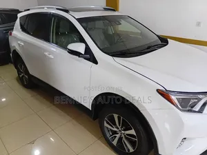 Toyota RAV4 2019 White