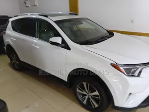 Toyota RAV4 2019 White