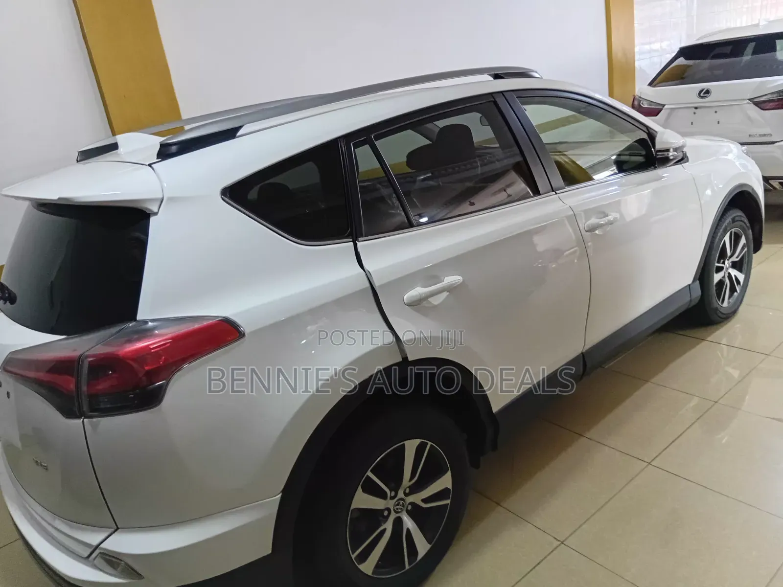 Toyota RAV4 2019 White