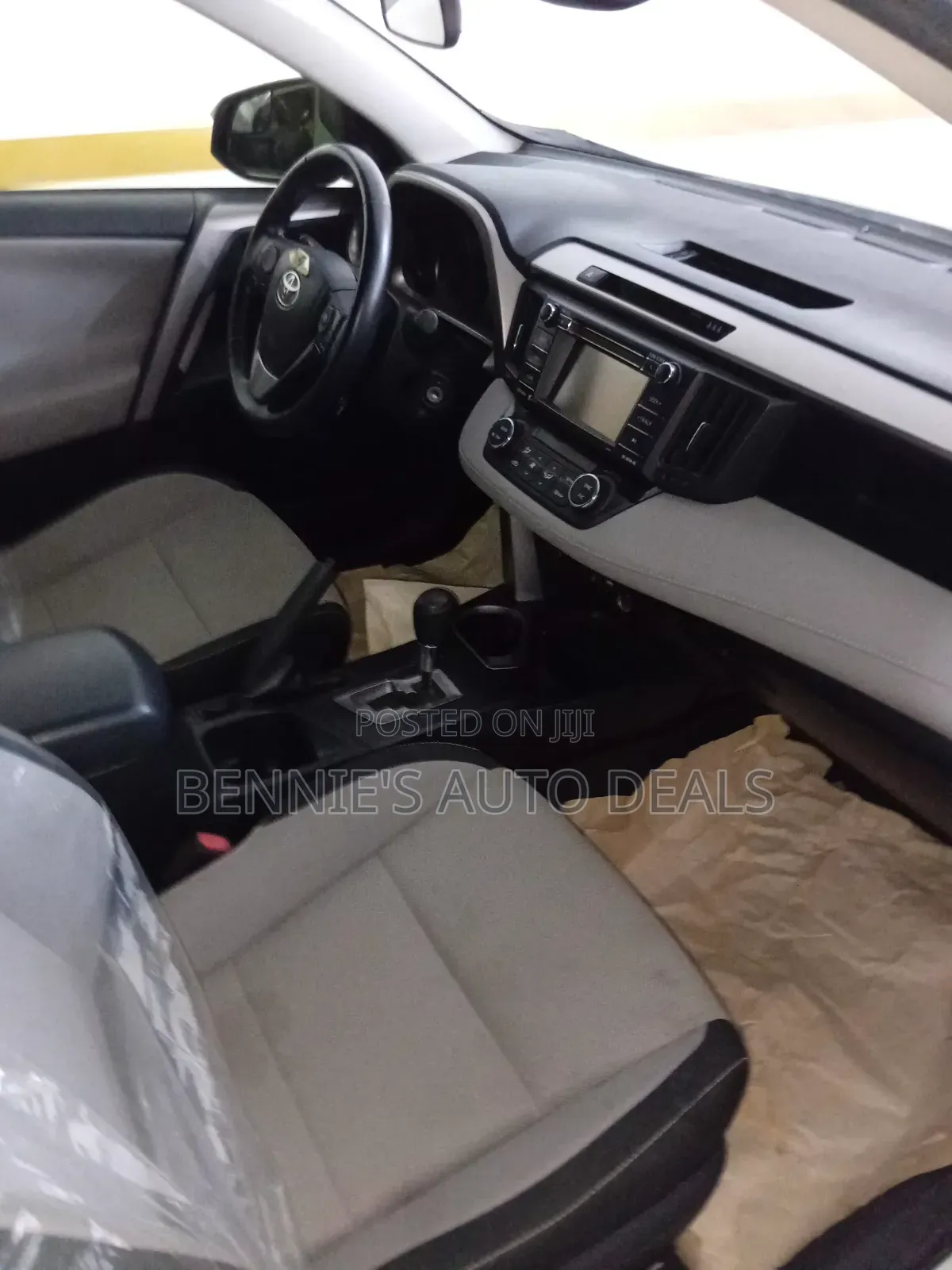 Toyota RAV4 2019 White