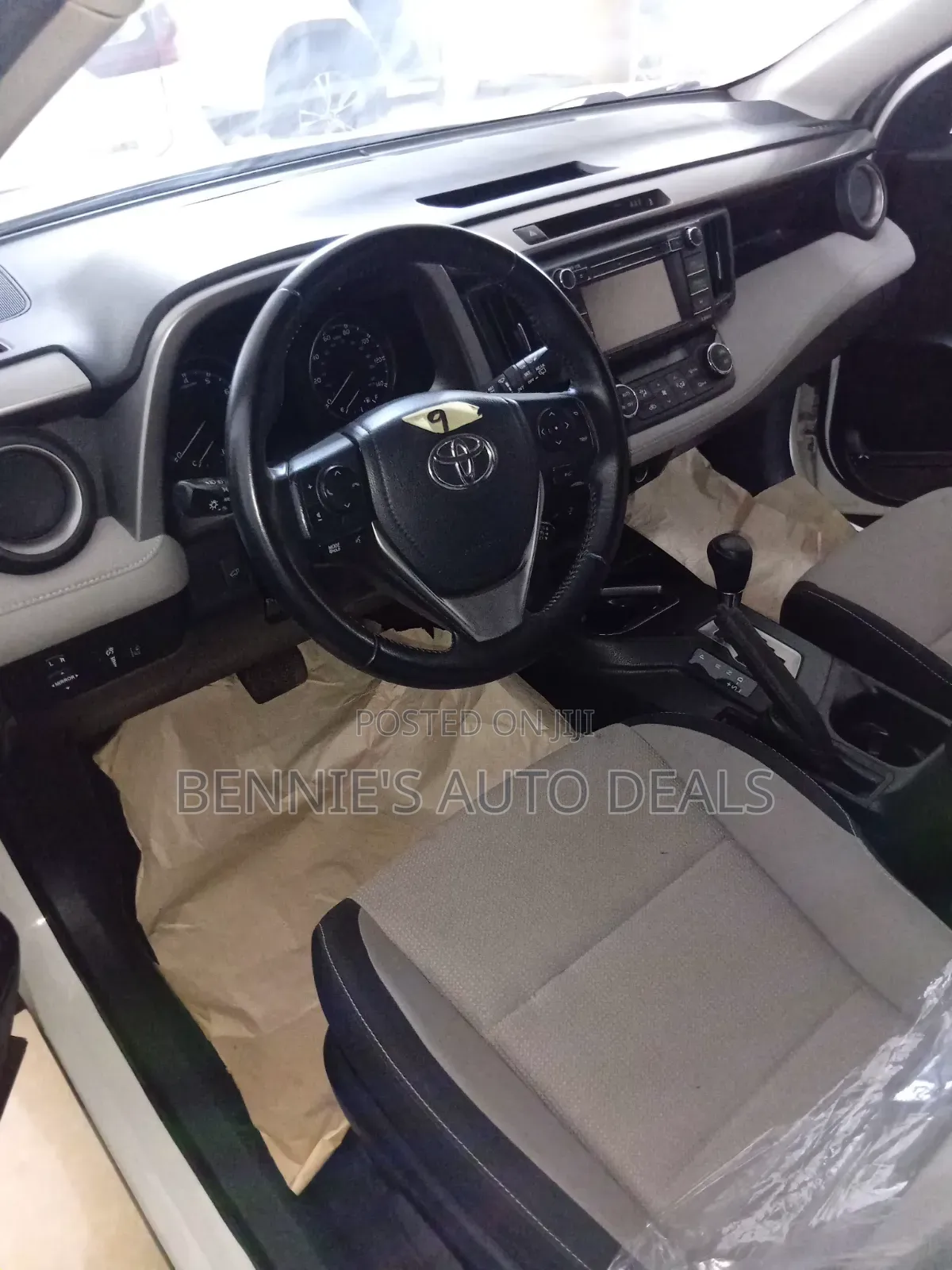 Toyota RAV4 2019 White