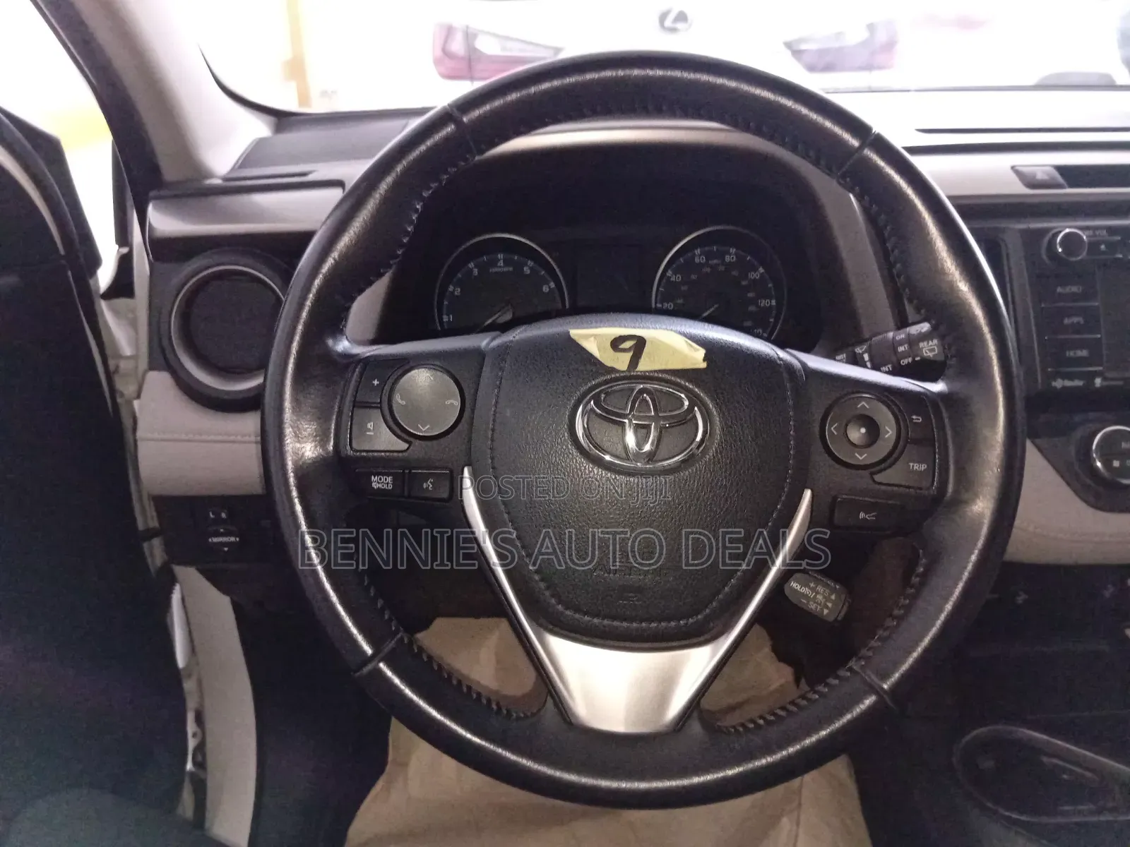 Toyota RAV4 2019 White