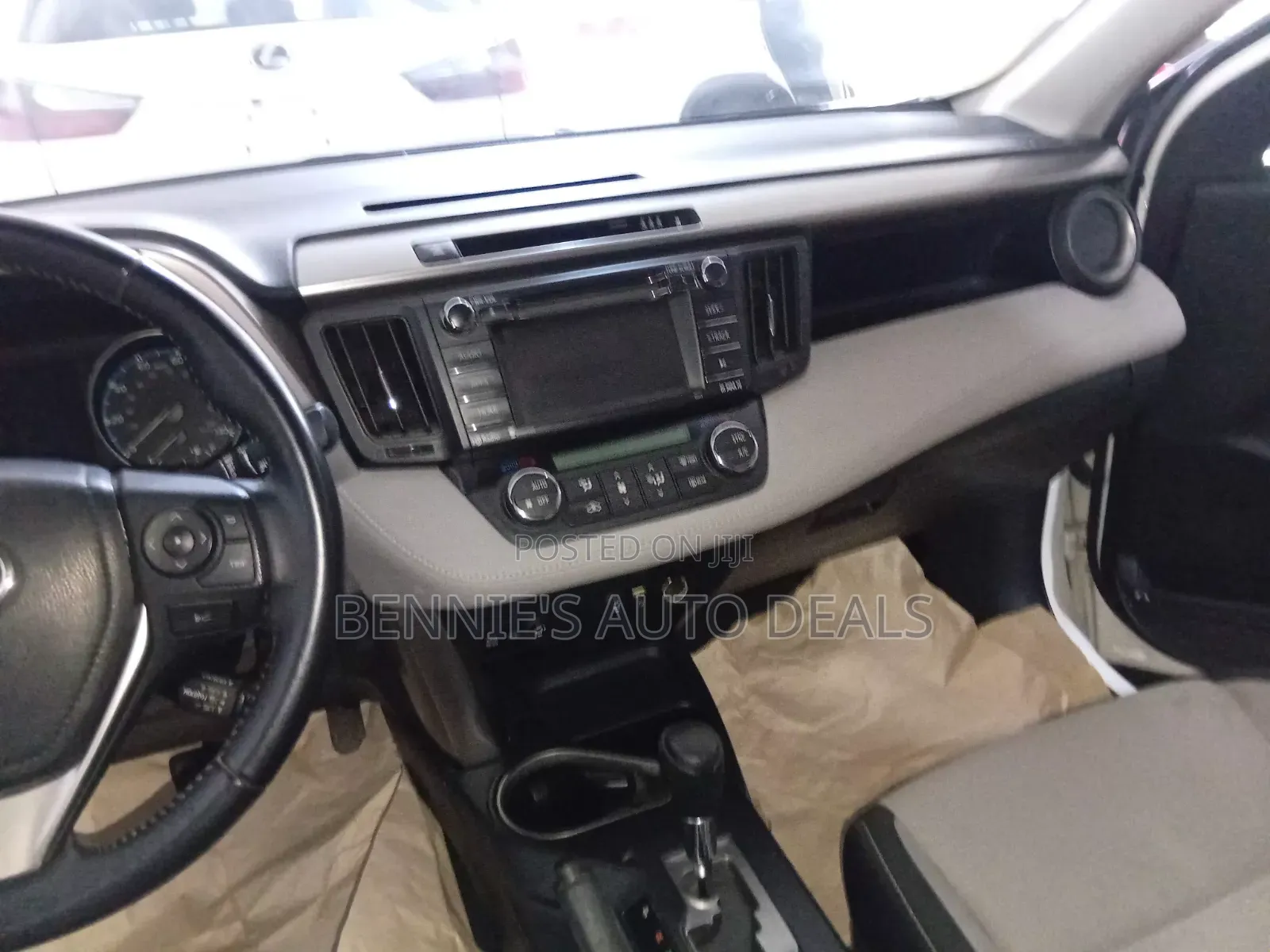 Toyota RAV4 2019 White