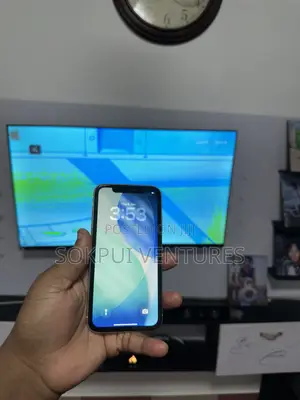 Apple iPhone 11 64 GB White