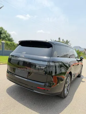 New Lynk & Co 900 2025 Black