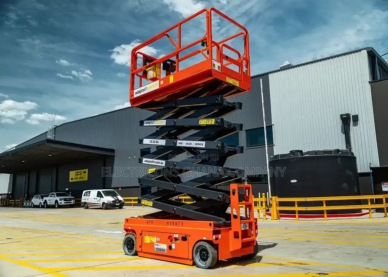 12m Self Propelled Scissor Lift 300kg