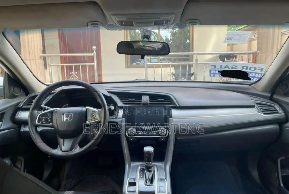 Honda Civic 2018 White