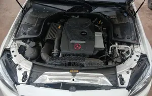 Mercedes-Benz C300 2018 White