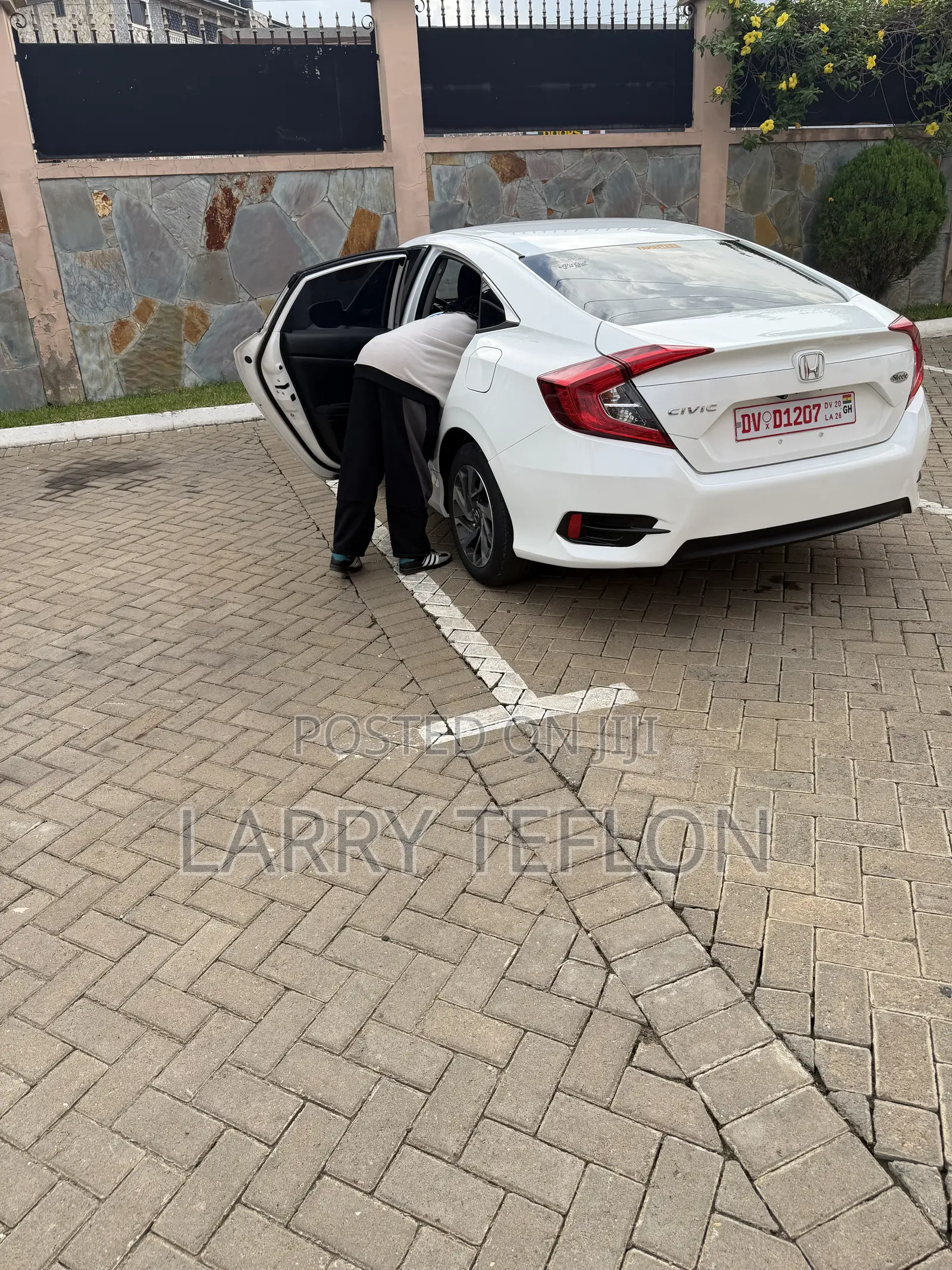 Honda Civic EX Sedan 2018 White