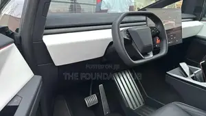 New Tesla Cybertruck Cyberbeast AWD 2025 Silver