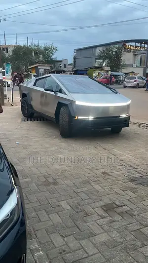 New Tesla Cybertruck Cyberbeast AWD 2025 Silver