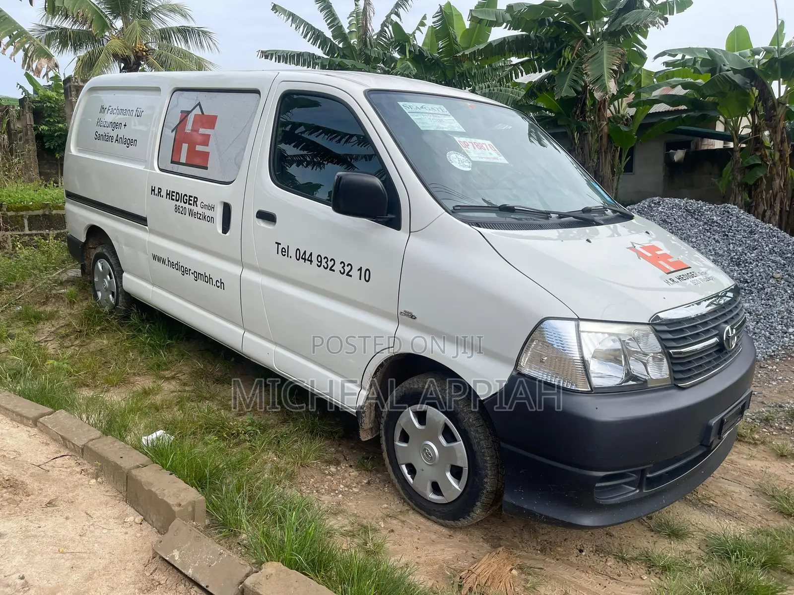 Toyota HiAce 2010 White