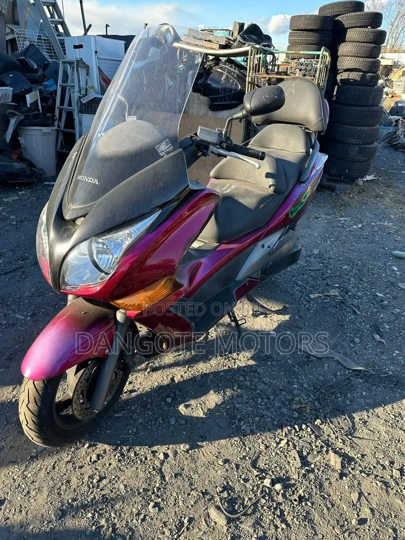 Honda Gold Wing 2022 Silver