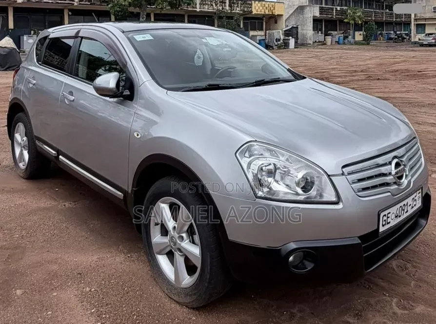 Nissan Dualis 2013 Silver