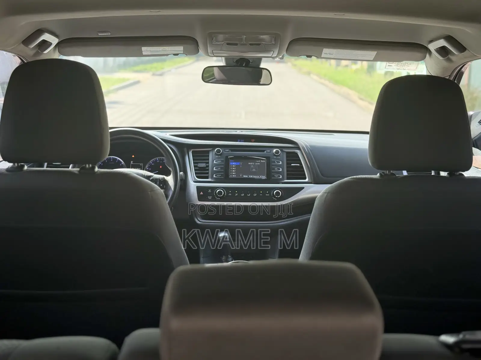 Toyota Highlander LE 2019 Brown