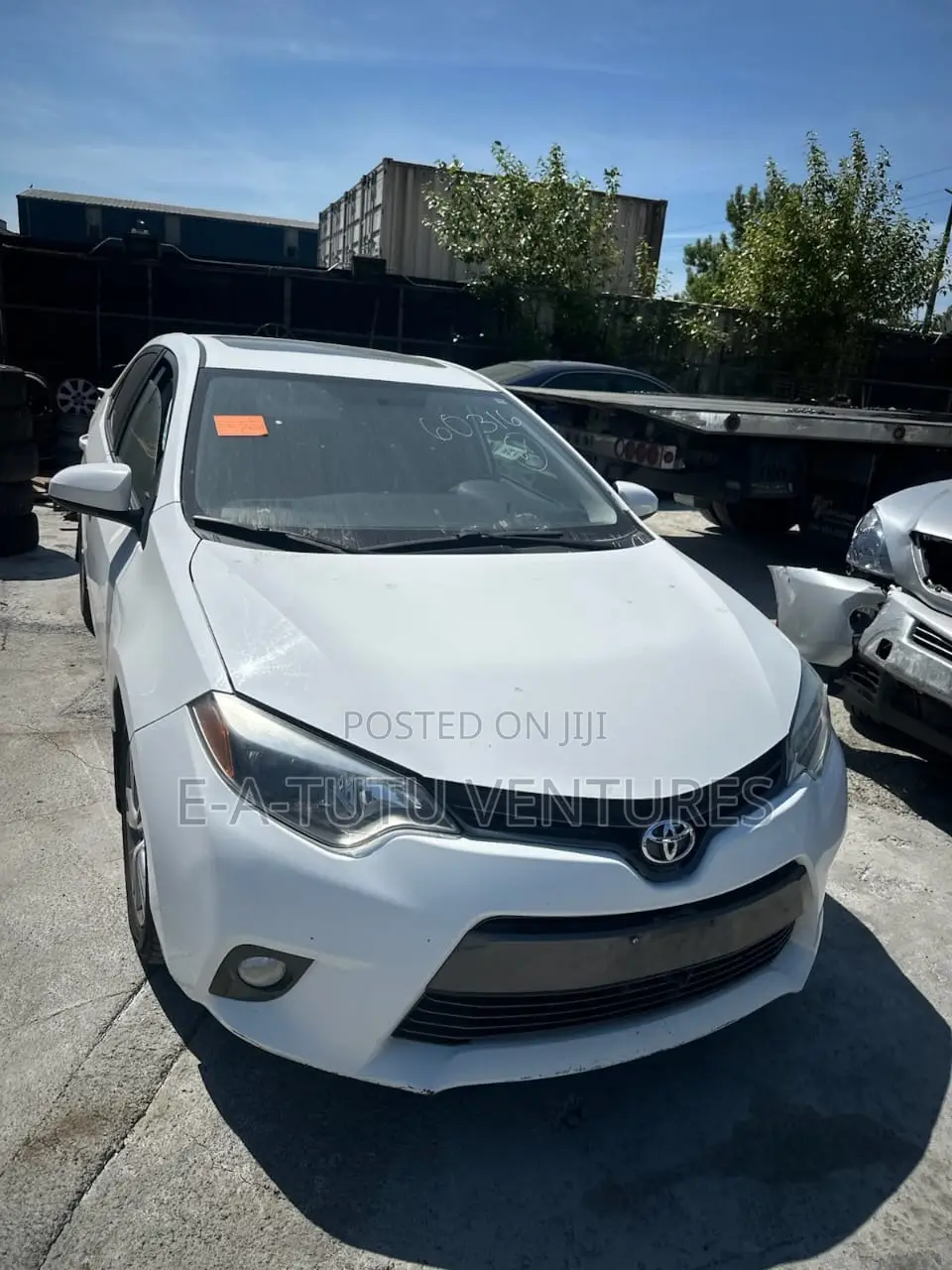 Toyota Corolla LE Premium 4dr Sedan (1.8L 4cyl CVT) 2016 White