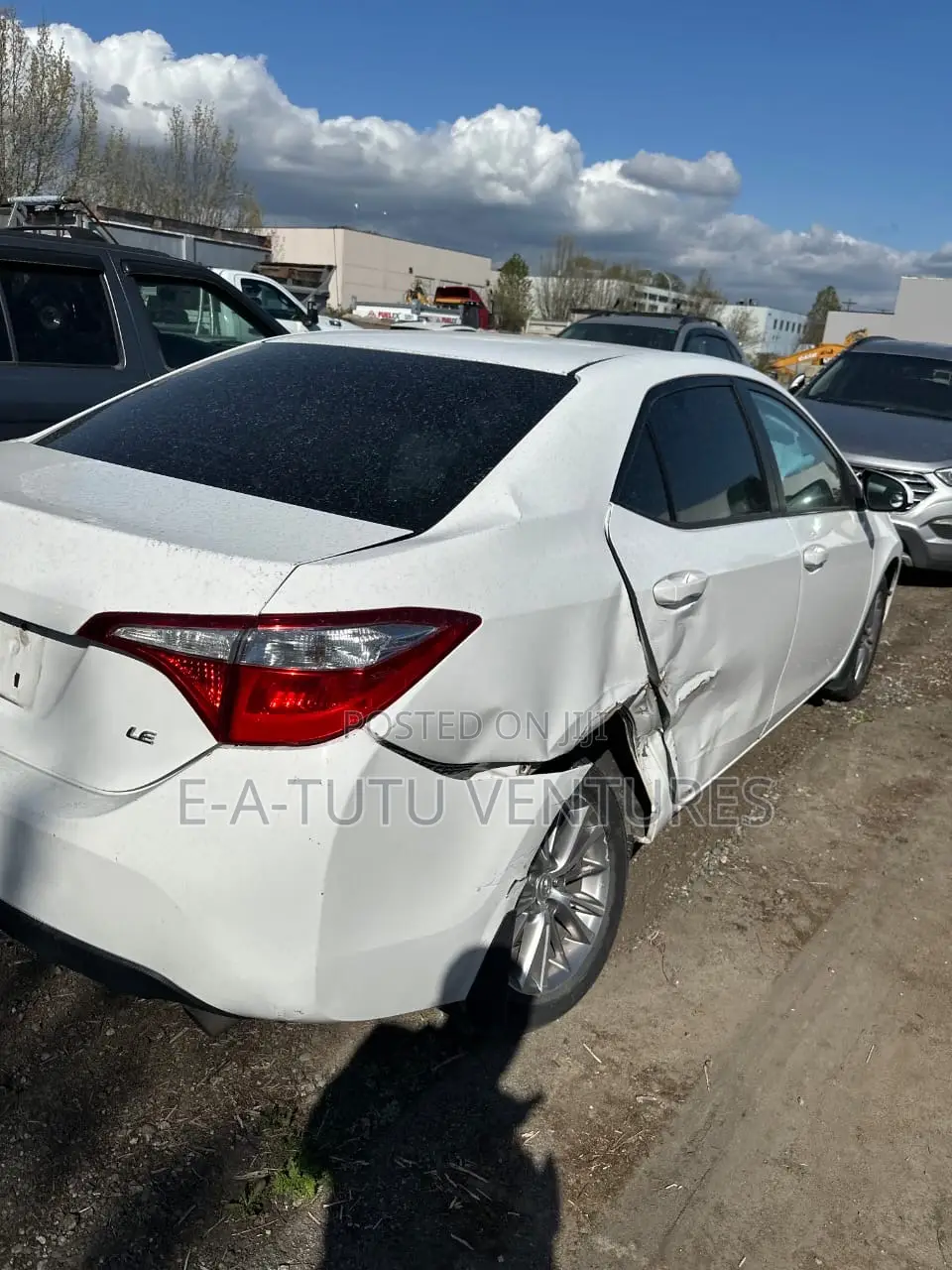 Toyota Corolla LE Premium 4dr Sedan (1.8L 4cyl CVT) 2016 White