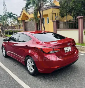Hyundai Elantra SE Sedan FWD (1.8L 4cyl 6A) 2016 Red