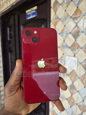 Apple iPhone 13 128 GB Red