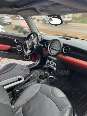 Mini Cooper 2010 Red
