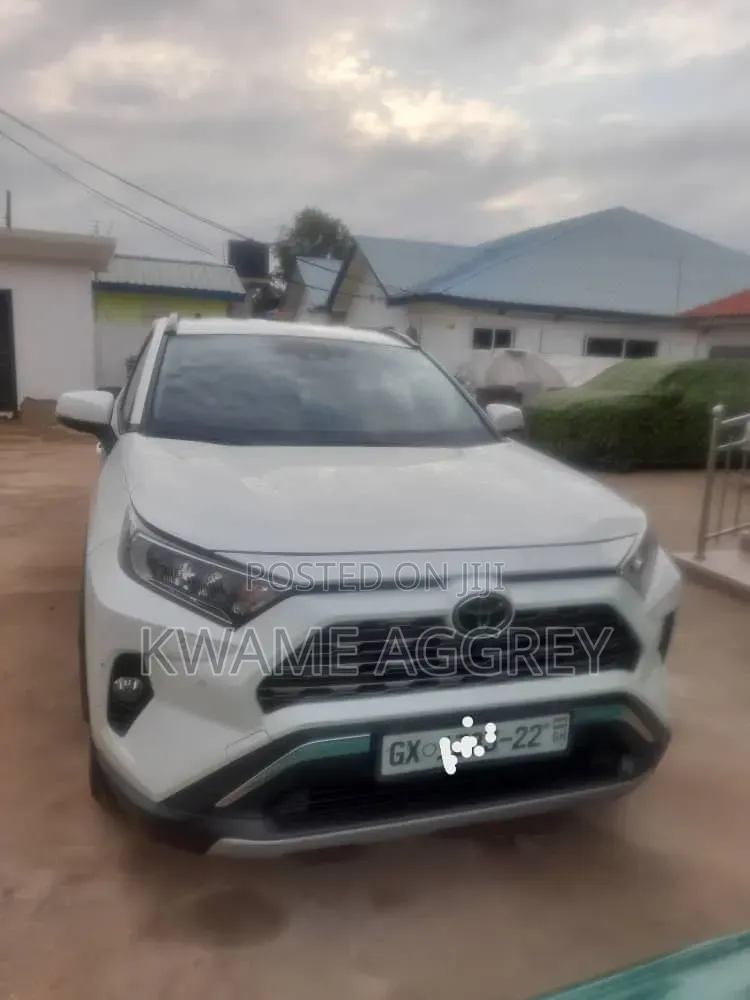 Toyota RAV4 2020 White