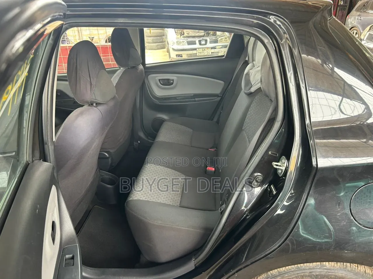 Toyota Yaris LE Hatchback 5dr 2017 Black