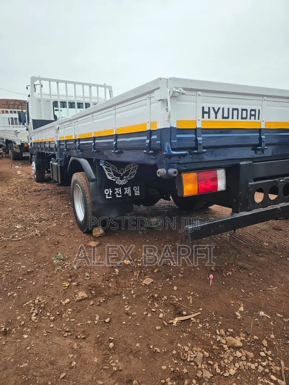 Hyundai Mighty New Mega 4.5 Ton (Gold Trim) Light-Body Flatbed