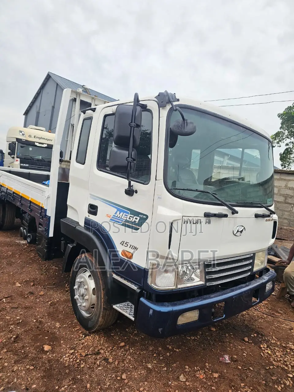 Hyundai Mighty New Mega 4.5 Ton (Gold Trim) Light-Body Flatbed