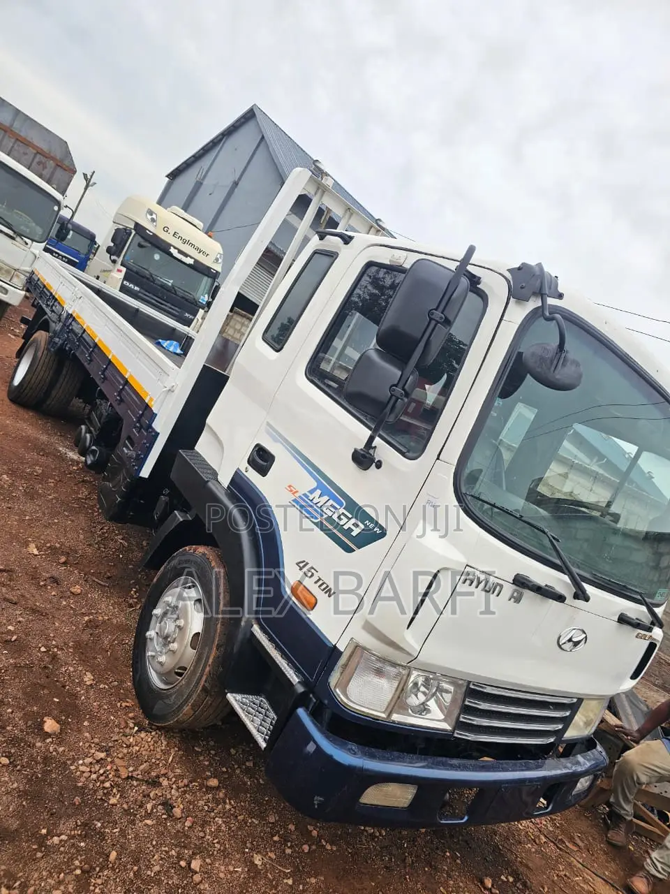 Hyundai Mighty New Mega 4.5 Ton (Gold Trim) Light-Body Flatbed