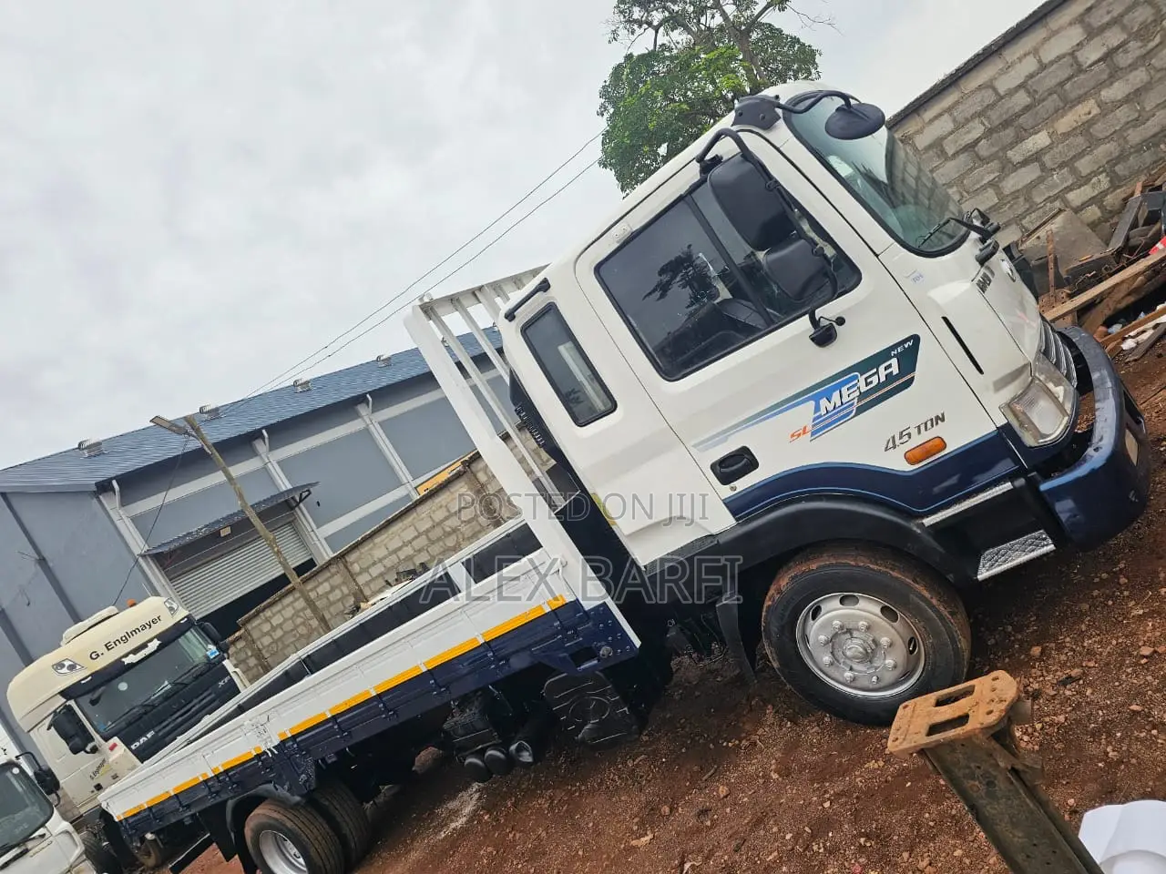 Hyundai Mighty New Mega 4.5 Ton (Gold Trim) Light-Body Flatbed