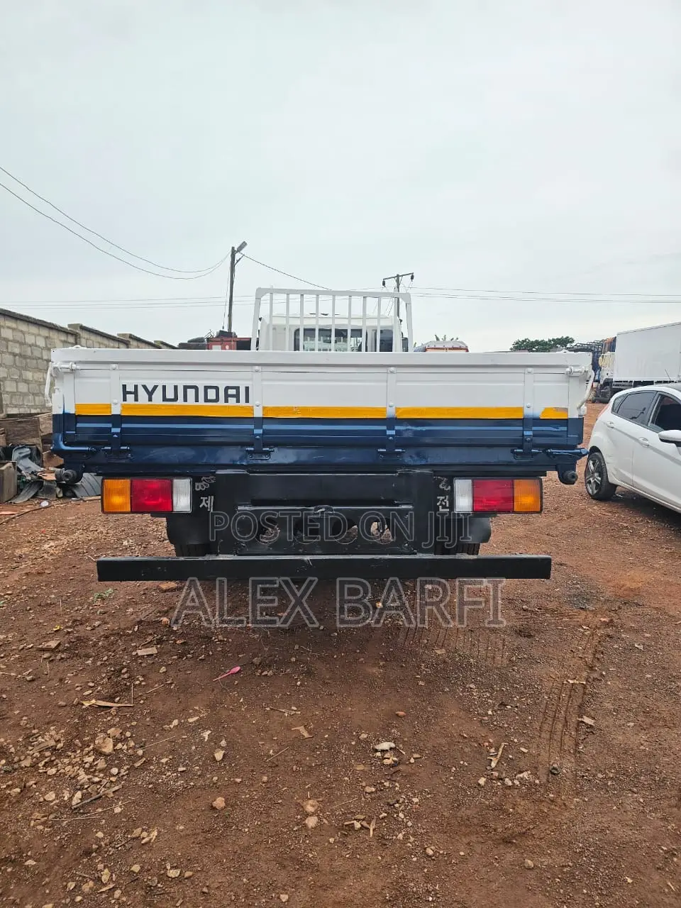 Hyundai Mighty New Mega 4.5 Ton (Gold Trim) Light-Body Flatbed