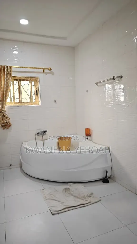6bdrm House in Pillar 2 for sale