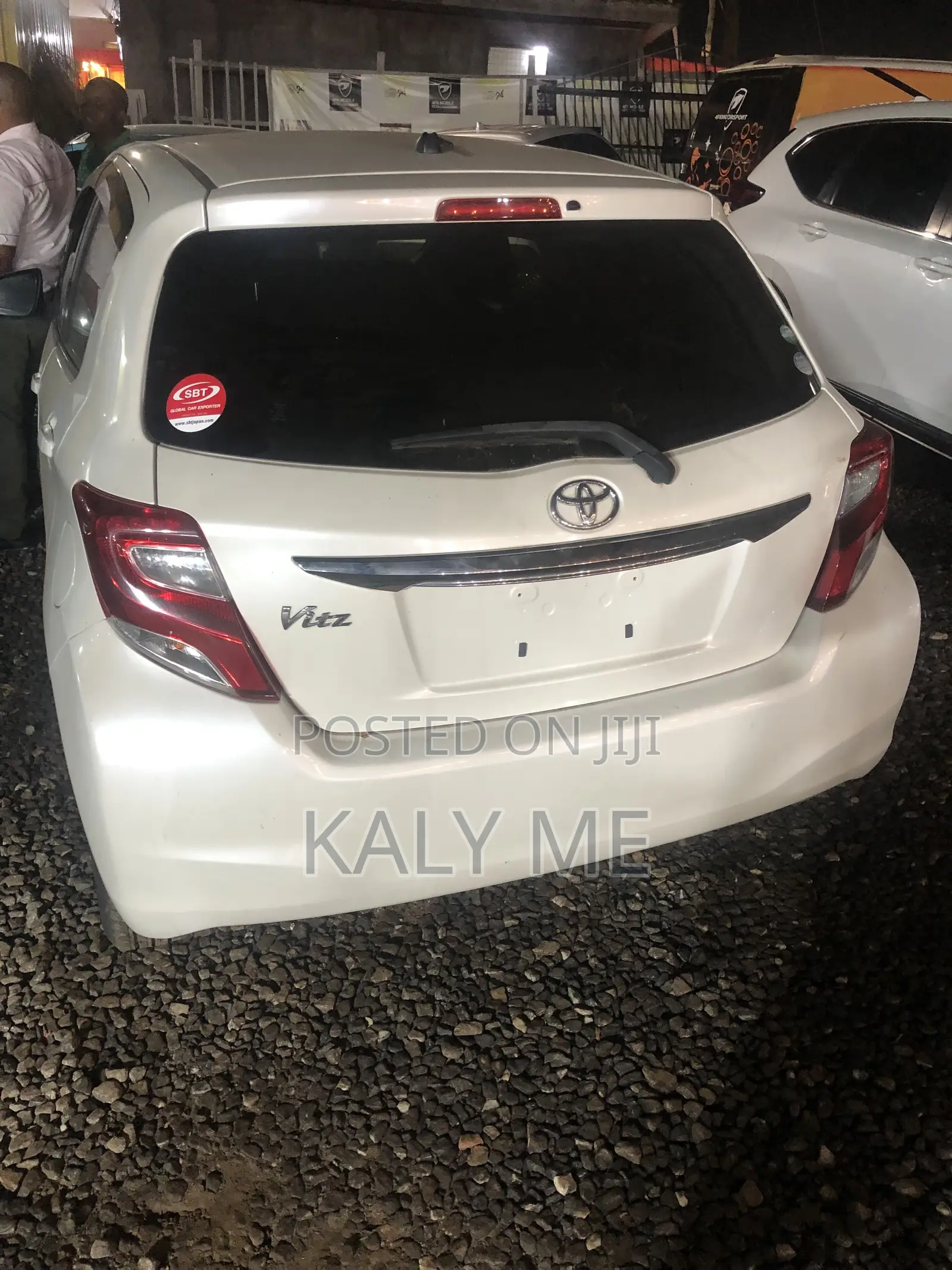 Toyota Vitz 2016 White